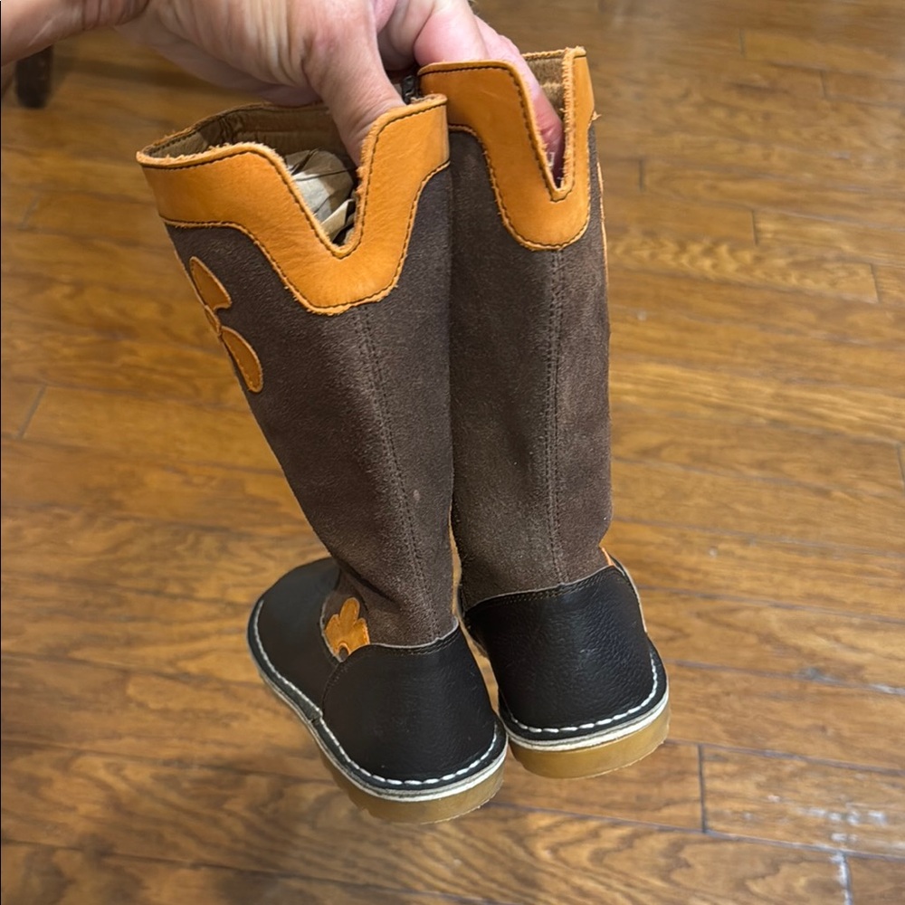 L’Amour leather Brown and Orange Flower Boots - Picture 6 of 12
